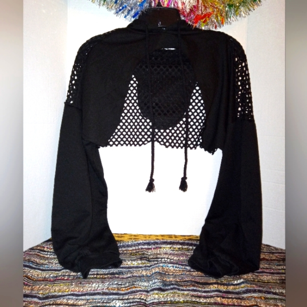 Sexy hooded crop top || No tags